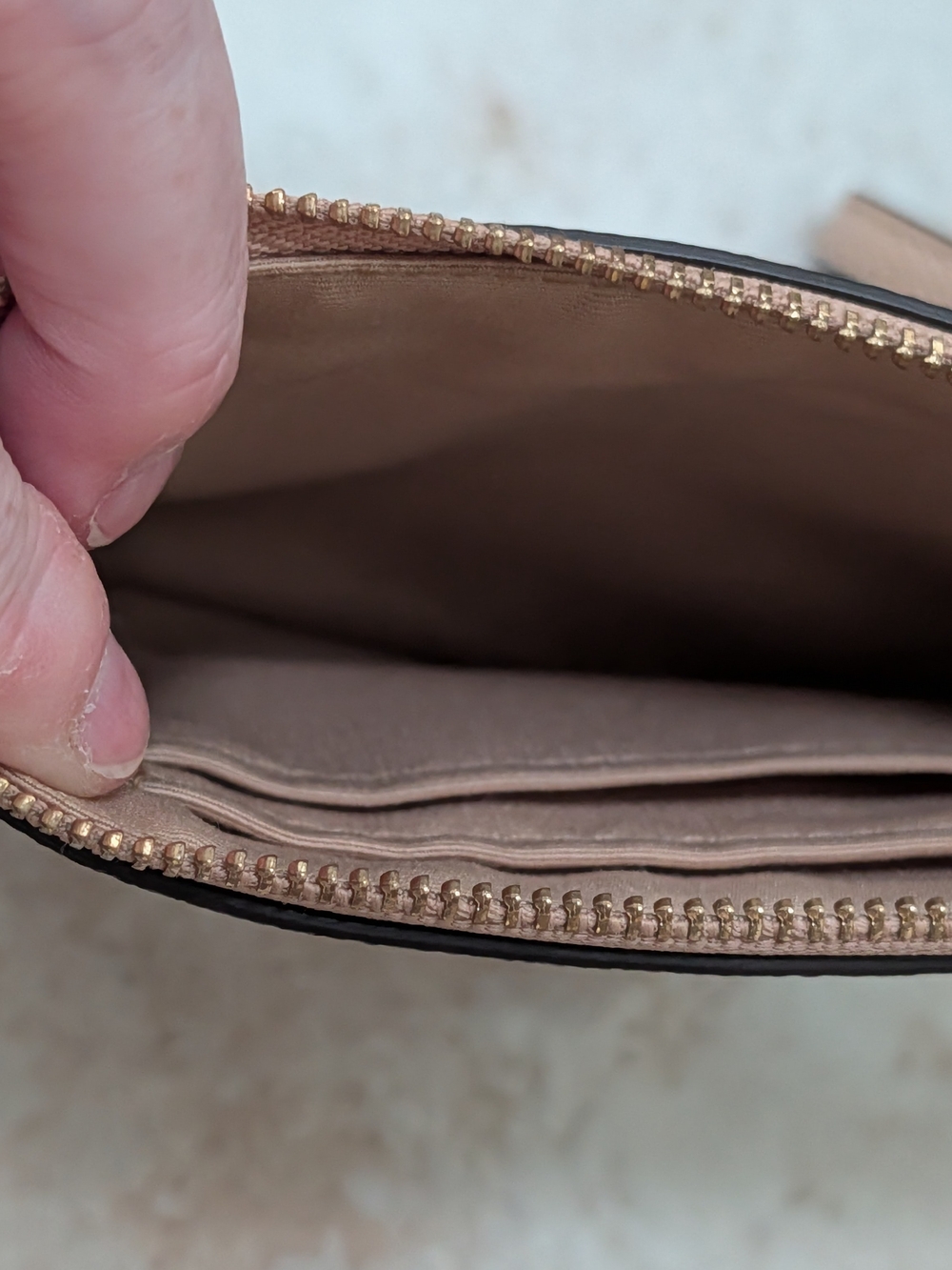 Coach Corner Zip Tan Wristlet EUC - Picture 3 of 5